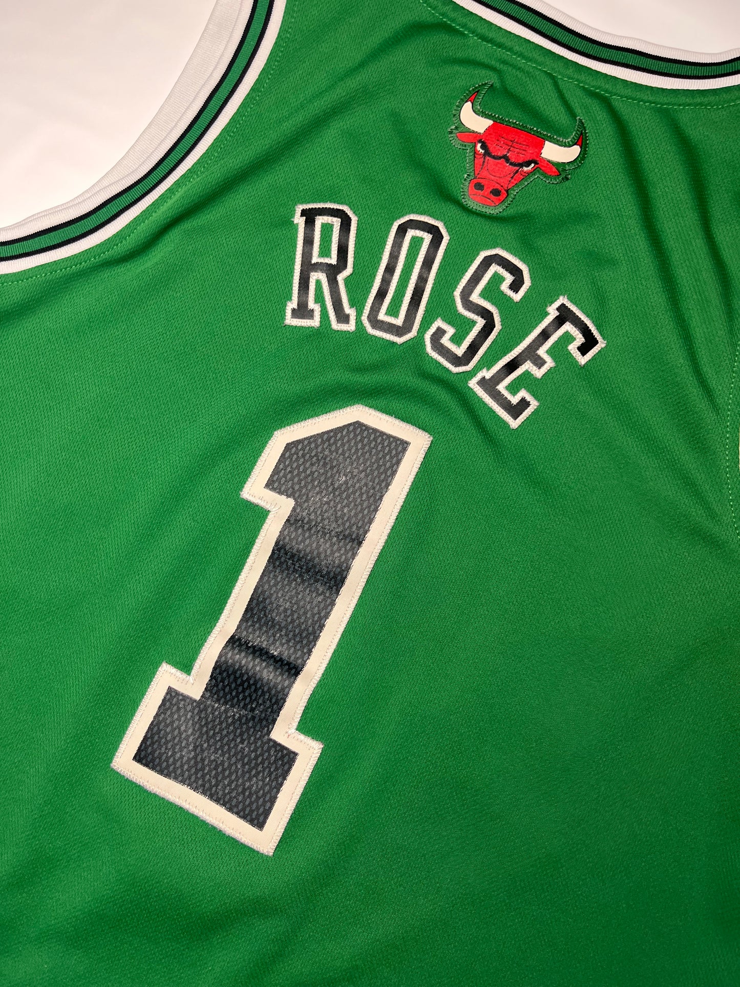 (S) Adidas Chicago Bulls Derrick Rose Jersey