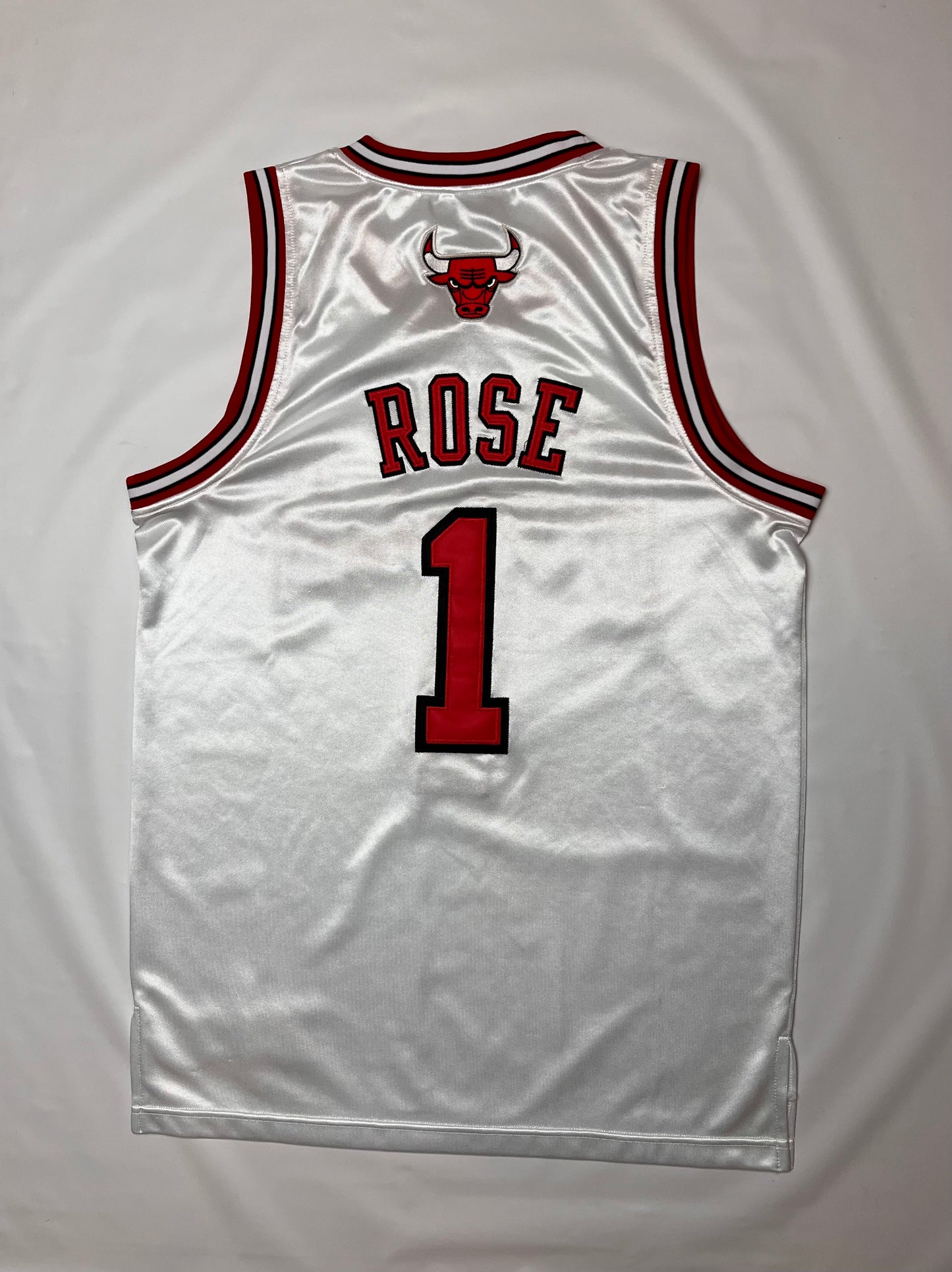 (L) Chicago bulls Derrick Rose Jersey