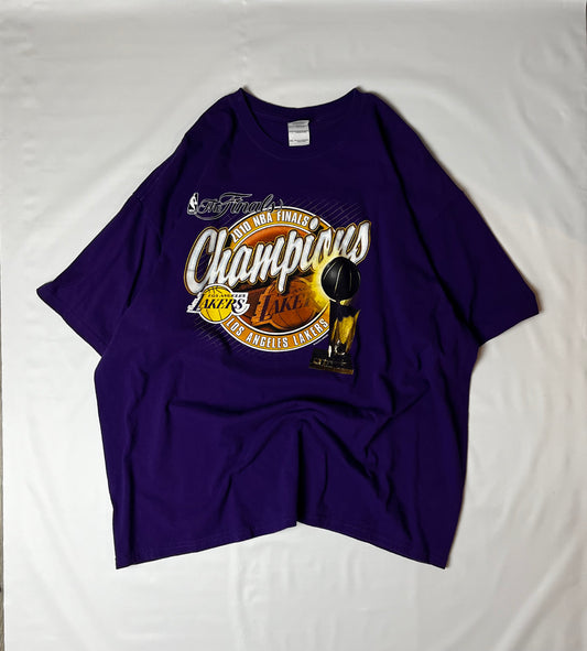 (2XL) Lakers T shirt