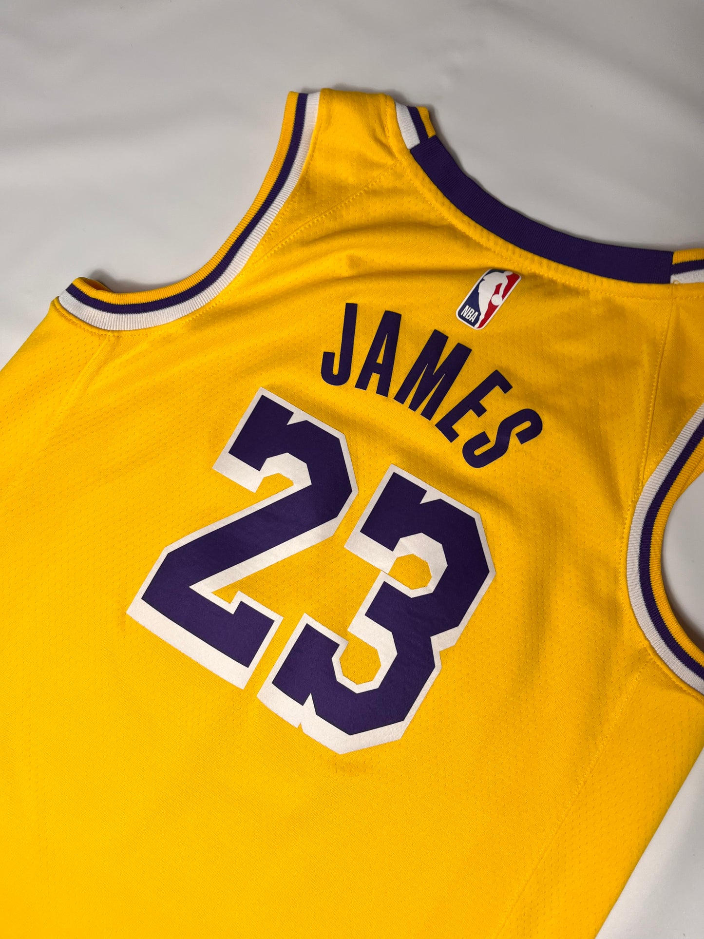 (S) Lakers LeBron James Jersey