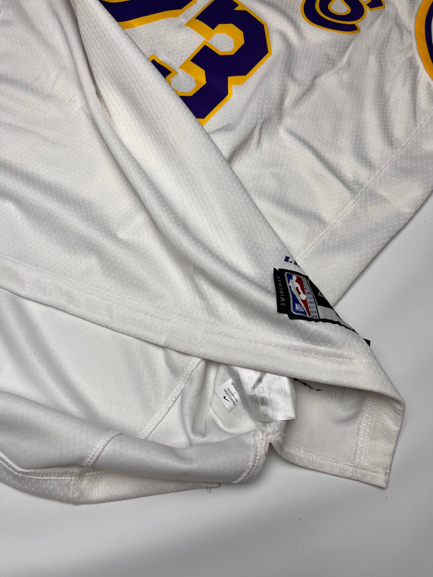 (L) Lakers LeBron James Jersey