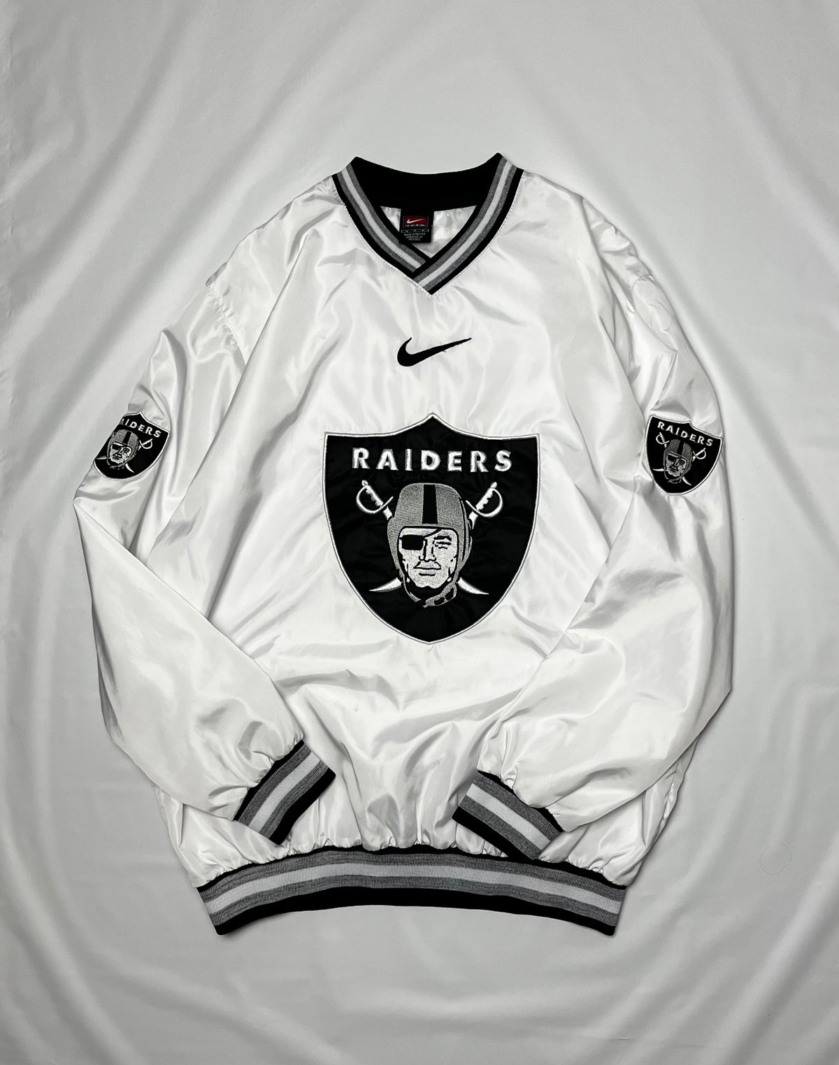 (M) Oakland Raiders Nike pullover Jacket