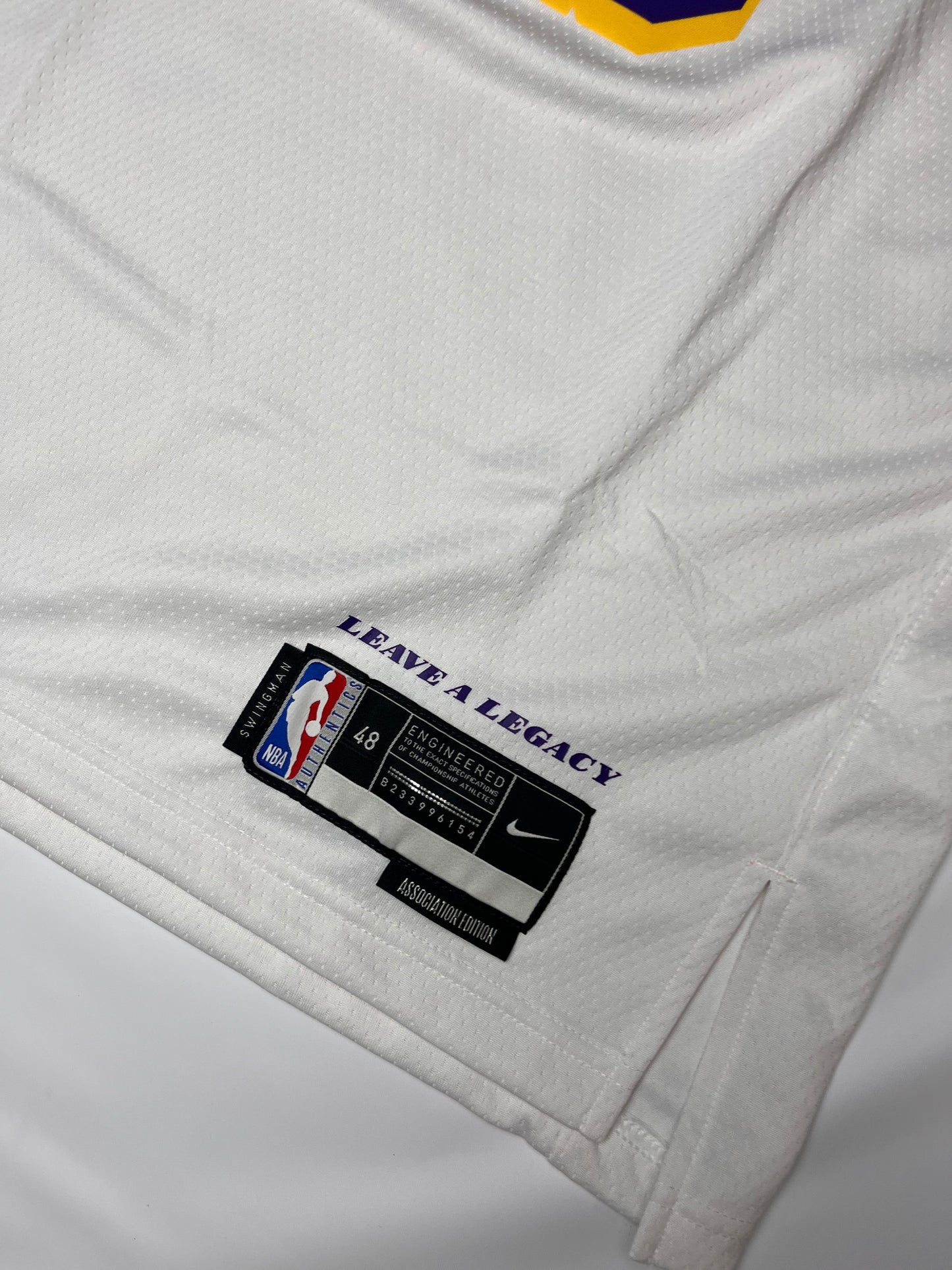 (L) Lakers LeBron James Jersey