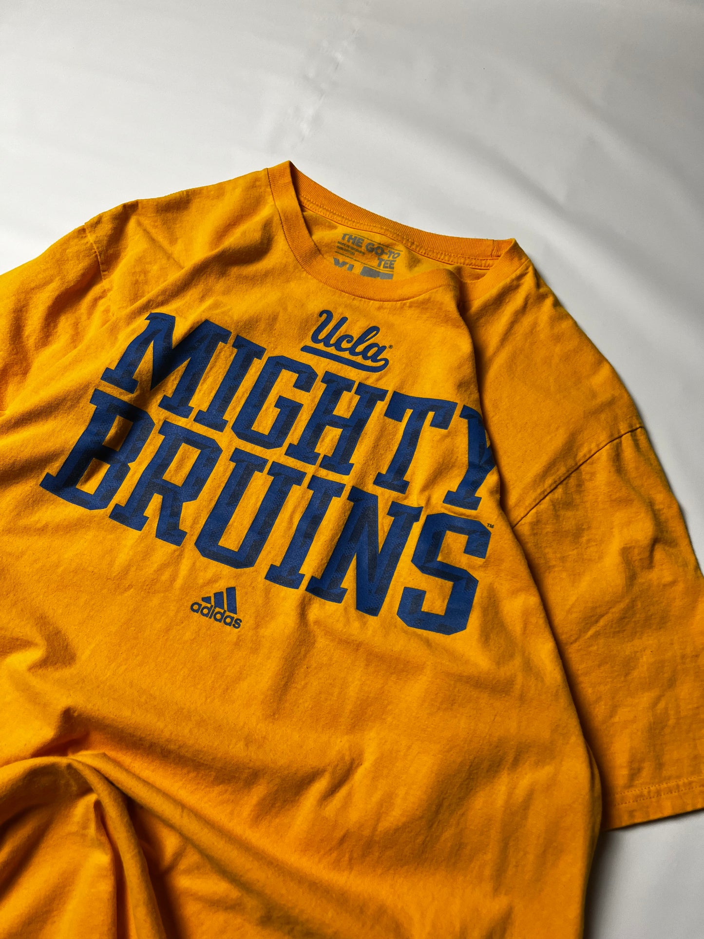 (XL) UCLA T shirt