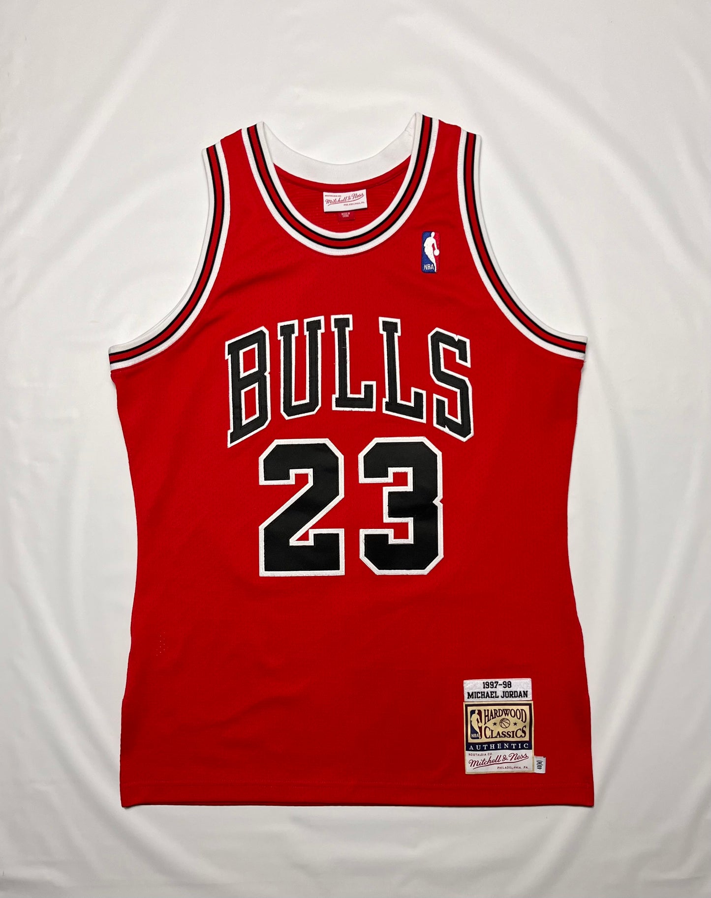 (M) Mitchell & Ness Bulls Michael Jordan Jersey