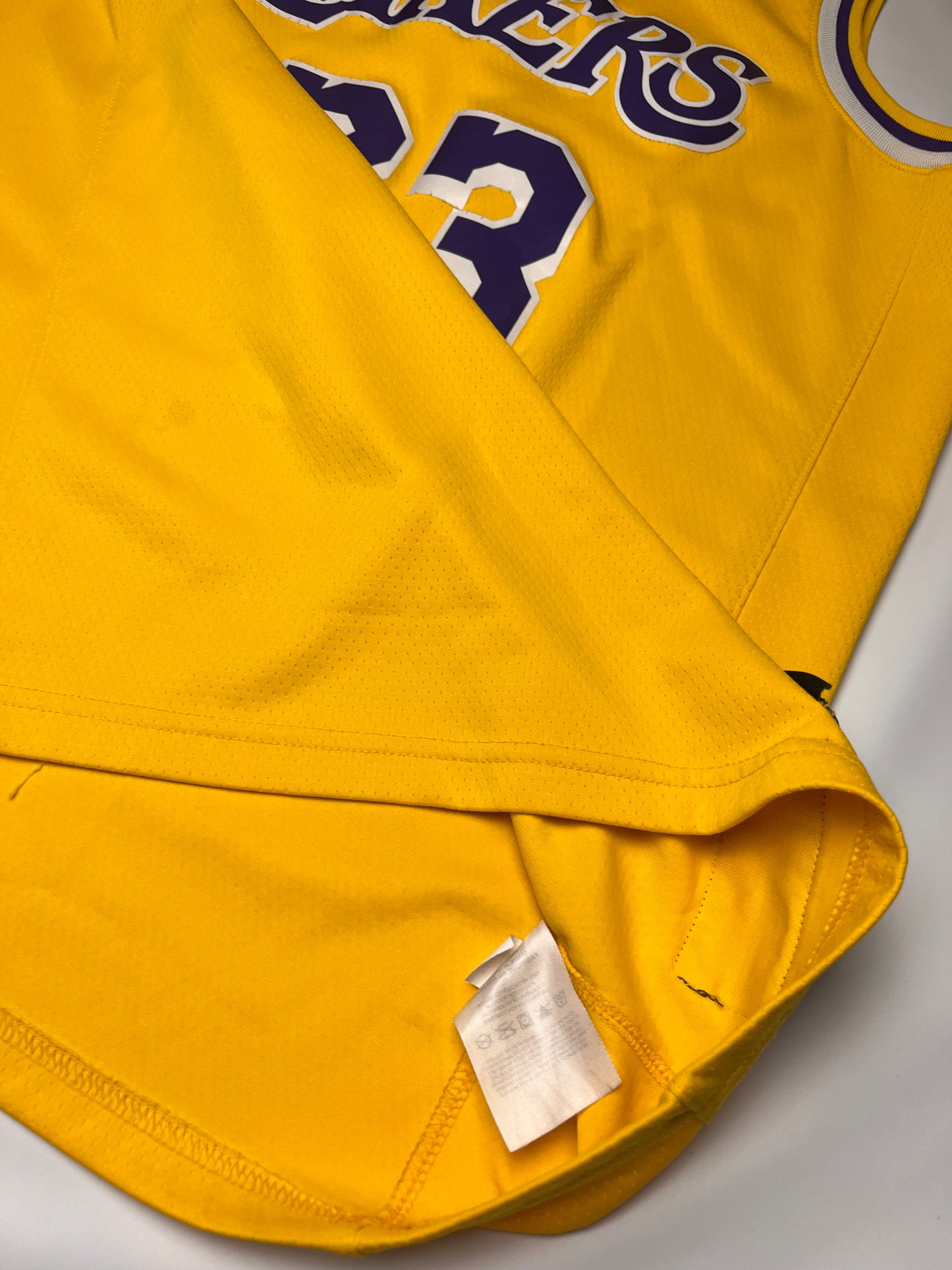 (L) Lakers LeBron James Jersey