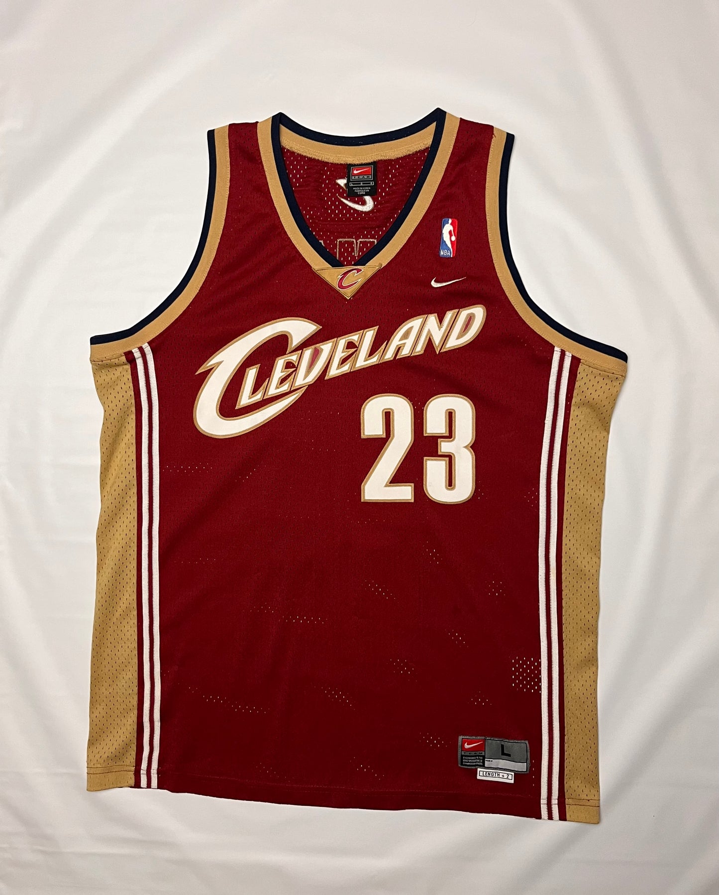 (L) Nike Cleveland Cavaliers LeBron James Jersey